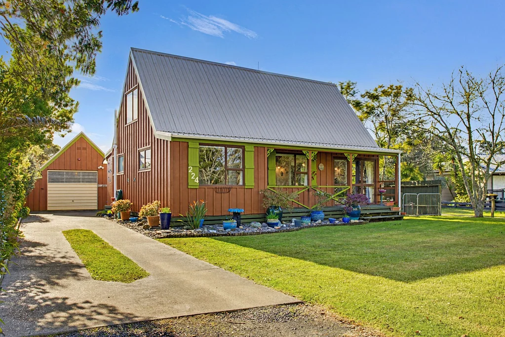 Matarangi 3房  Coastal Comfort with Character & Convenience