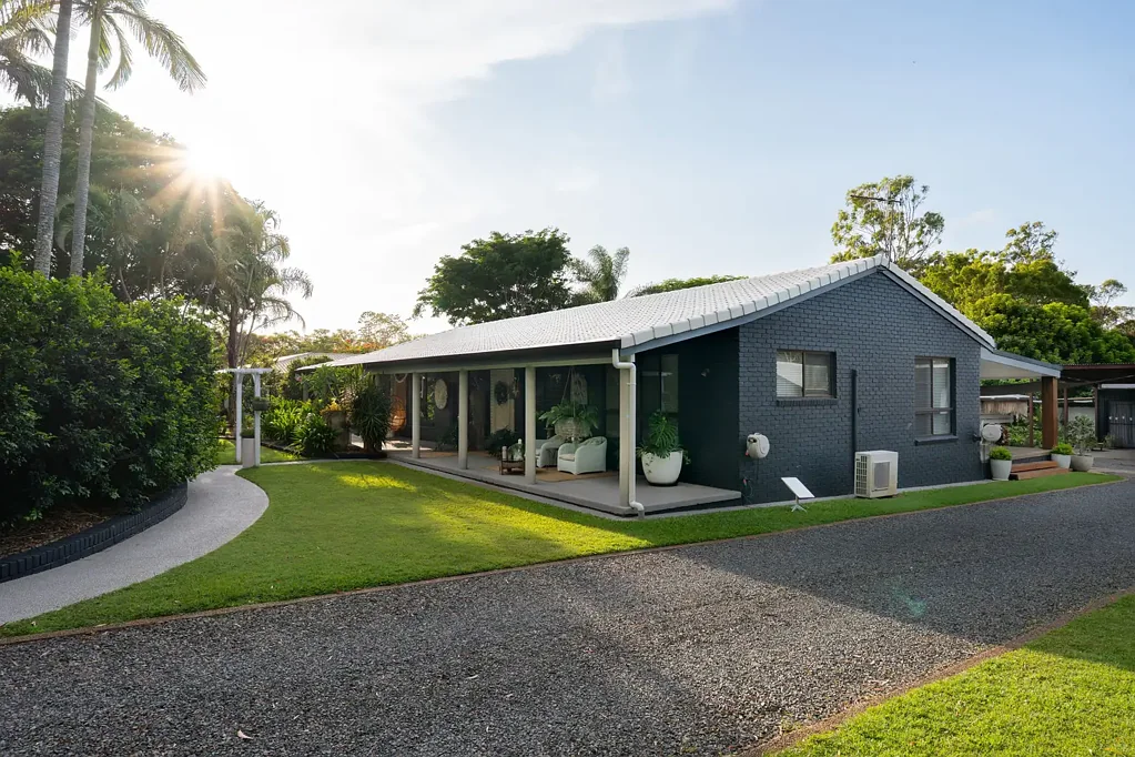 Branyan 5 Slaapkamer Incredibly Aesthetic Acreage in Branyan With Dual Occ. Capabilities