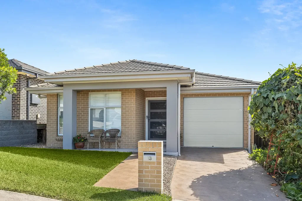 13 Hollow Way, Calderwood, NSW 2527