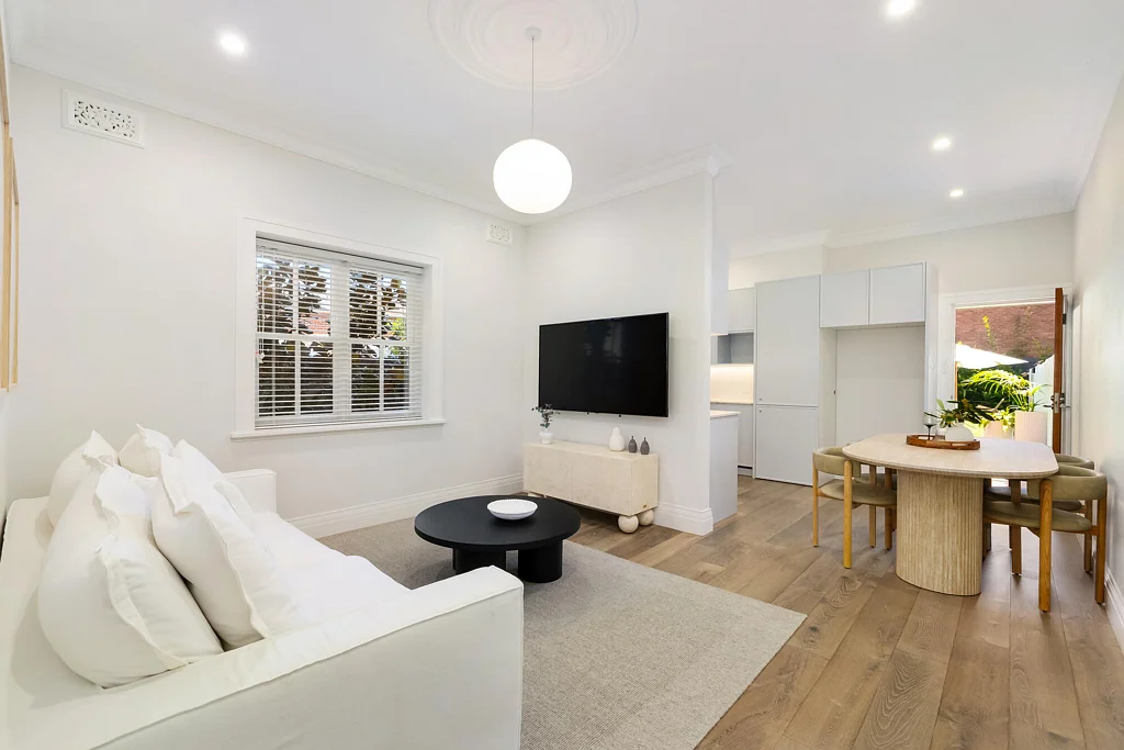 Randwick 2બેડરૂમ 235sqm Garden Apartment In Art Deco Block Of Only 6 - Display Furniture Now Included With Sale