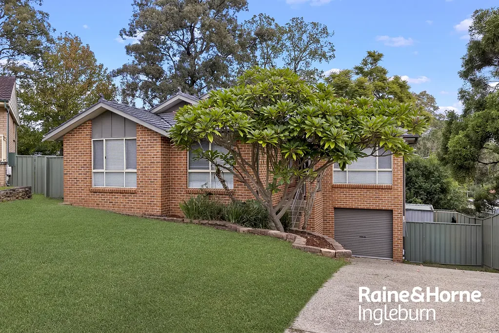 Ingleburn 3房 宁静死胡同内的宽敞双层家庭住宅 Spacious Dual-Level Family Living in a Quiet Cul-De-Sac