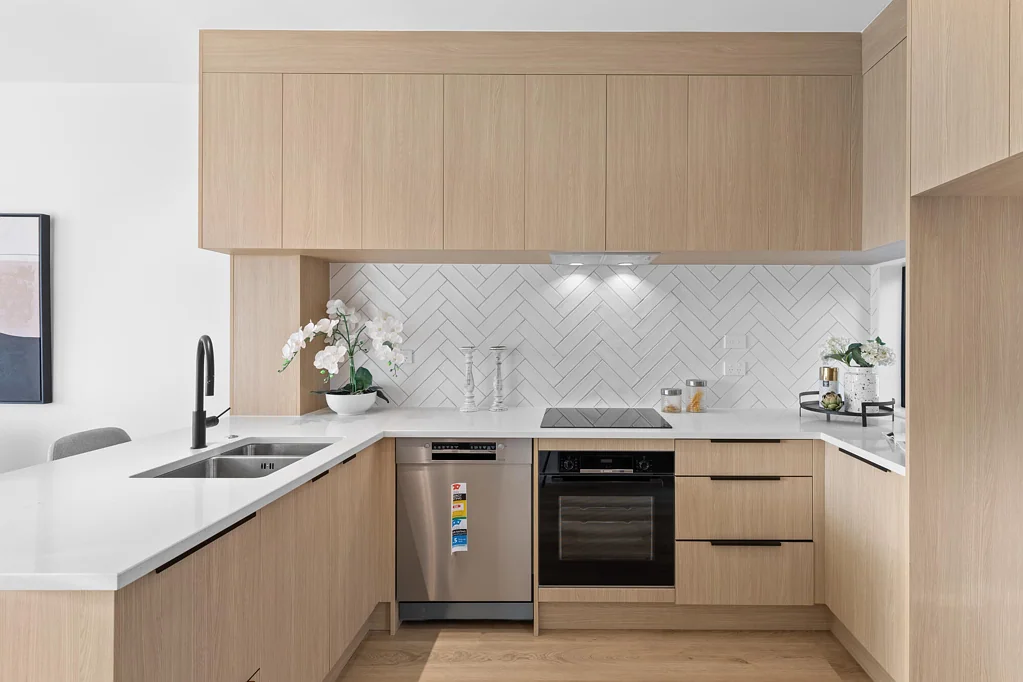 Flat Bush 3房  Corner Townhouse | Freehold | Reserve Views