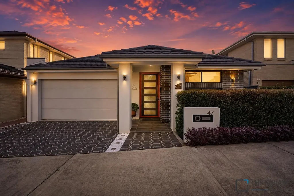Schofields 5침실 Spacious East-Facing Family Home on 434sqm with Premium Upgrades