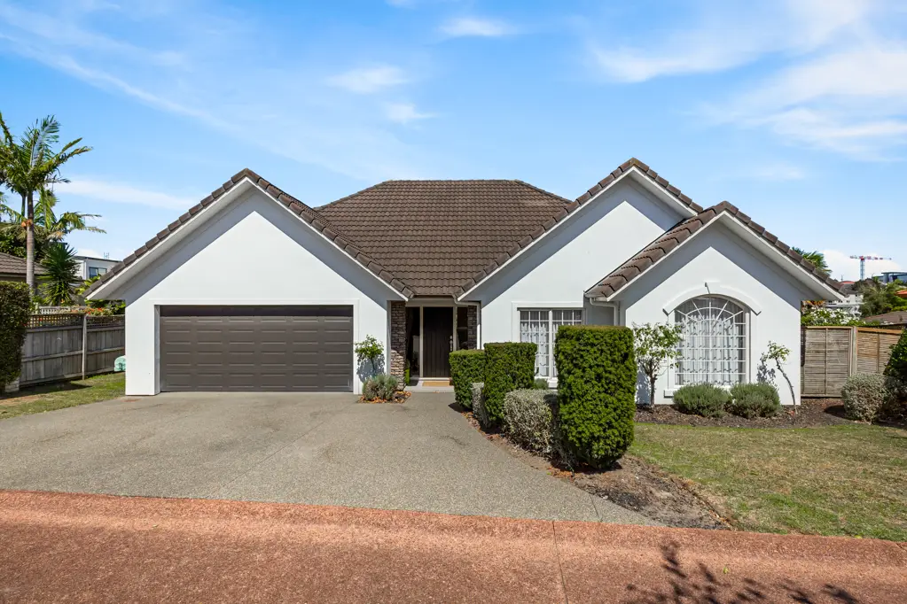 Hobsonville 5房  Multi-Generation - Dream Location!
