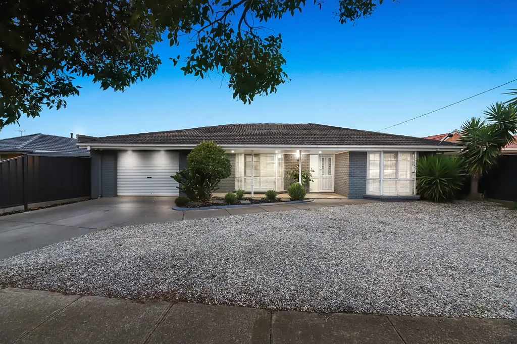 19 Knightsbridge Avenue, Altona Meadows, VIC 3028
