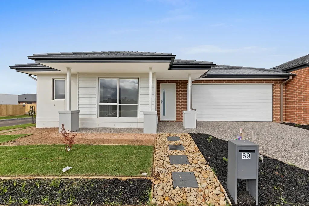 Brand new four bedroom family home