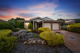 30 Candlebark Close, Nicholls