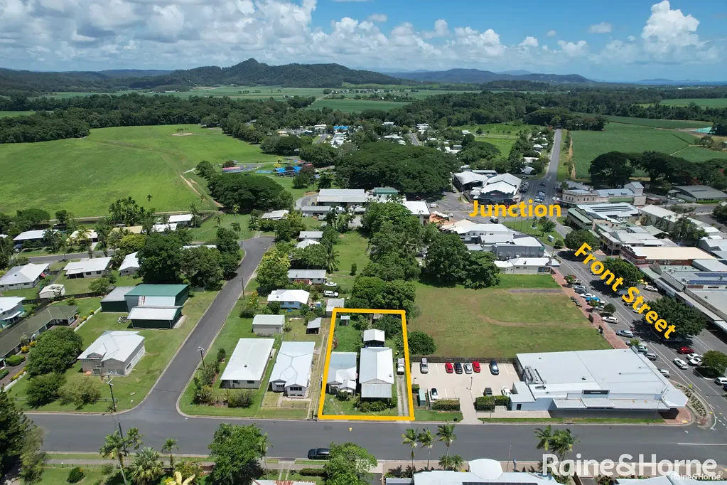 Mossman 6 Bedroom Two Homes Double Income 7% Return