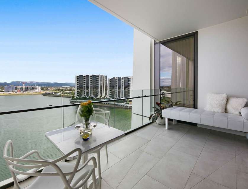 1701/2 The Lanes Boulevard, Mermaid Waters, QLD 4218, 2 Bedrooms, 2 Bathrooms, Apartment