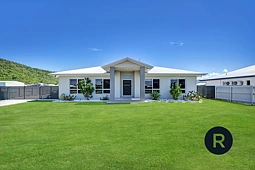 154 Crystal Crescent, Alice River