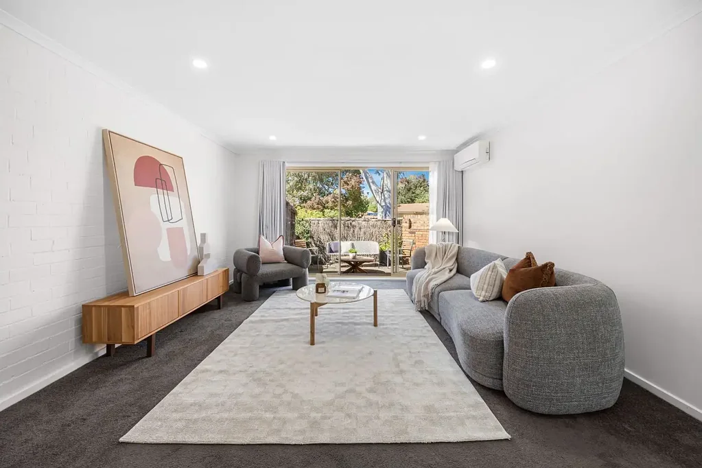 Lyneham 2Kwarto Single-Level Convenience. Connected Inner North Location