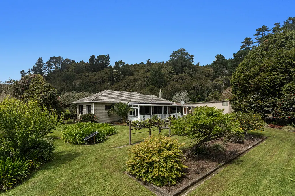 Whakatane 4 Bedroom Secluded serenity with location