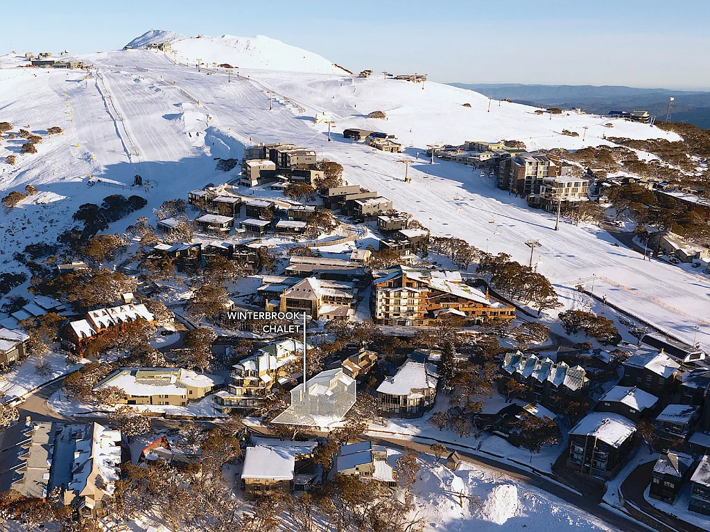 Mount Buller 9房  Superior 450 SQM Chalet with Extended Lease