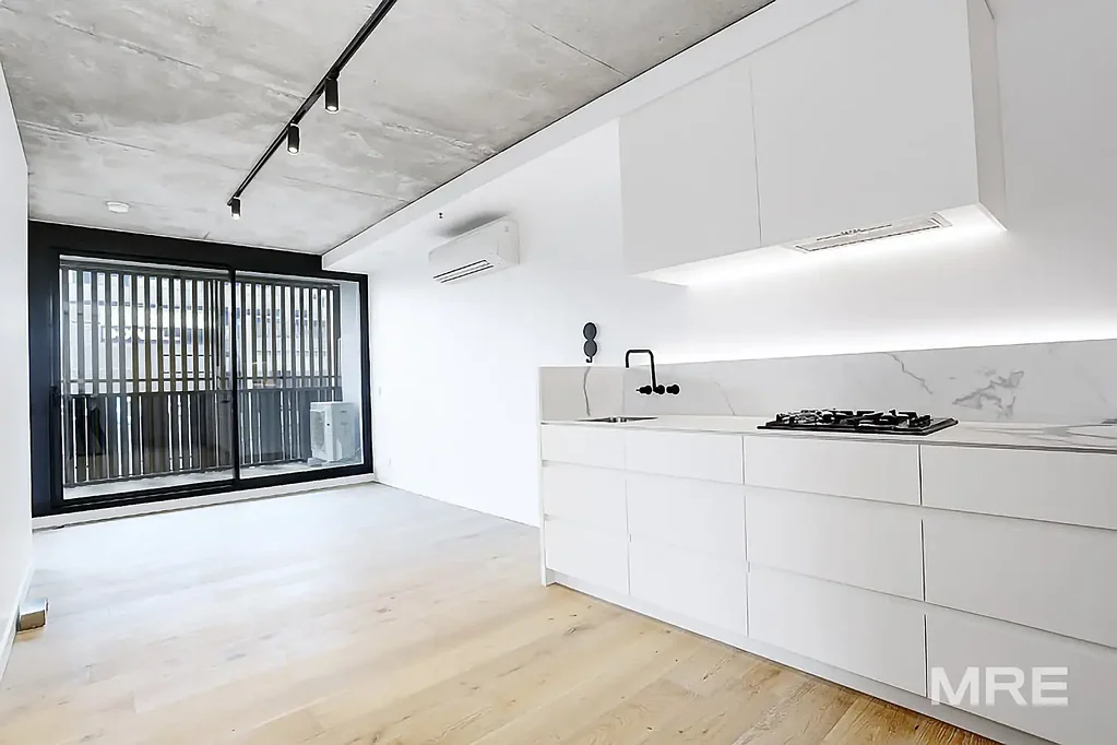 Spacious entertainer's delight