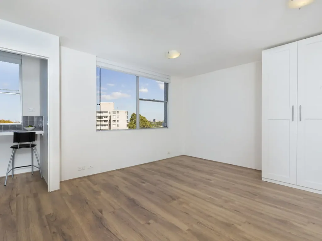 Value-packed studio with sweeping district views