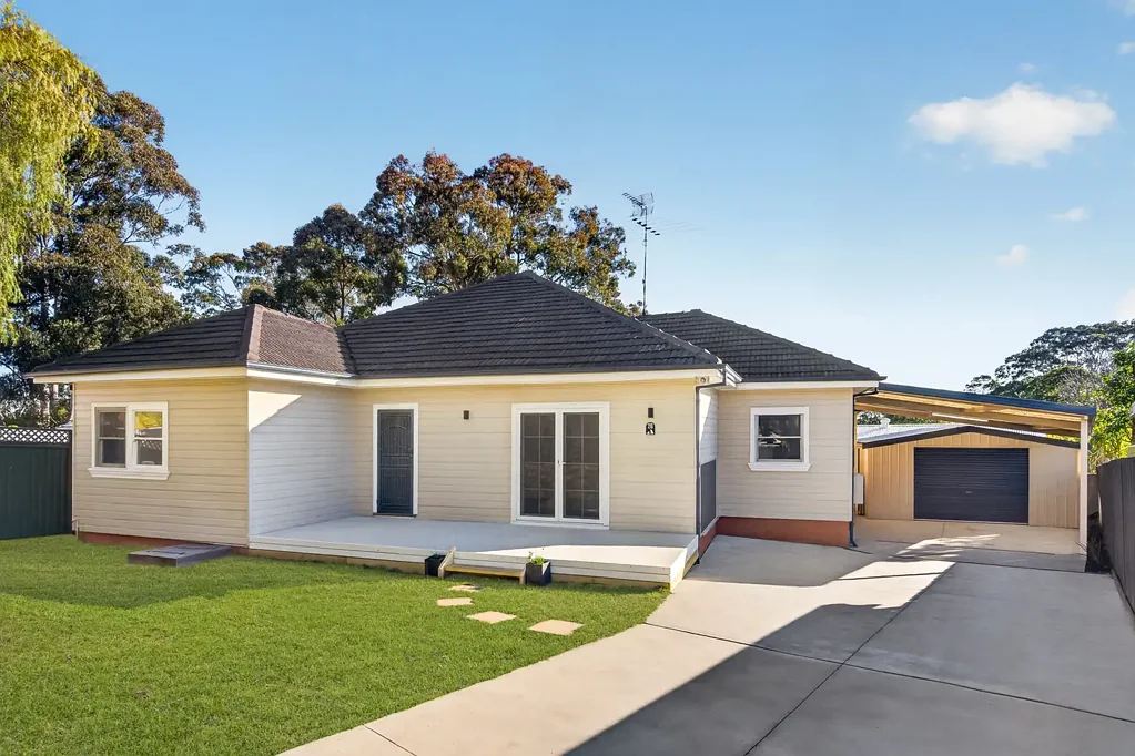 Kings Park 4房 静街中充满特色的家庭住宅 Character-Filled Family Home in Quiet Cul-de-sac