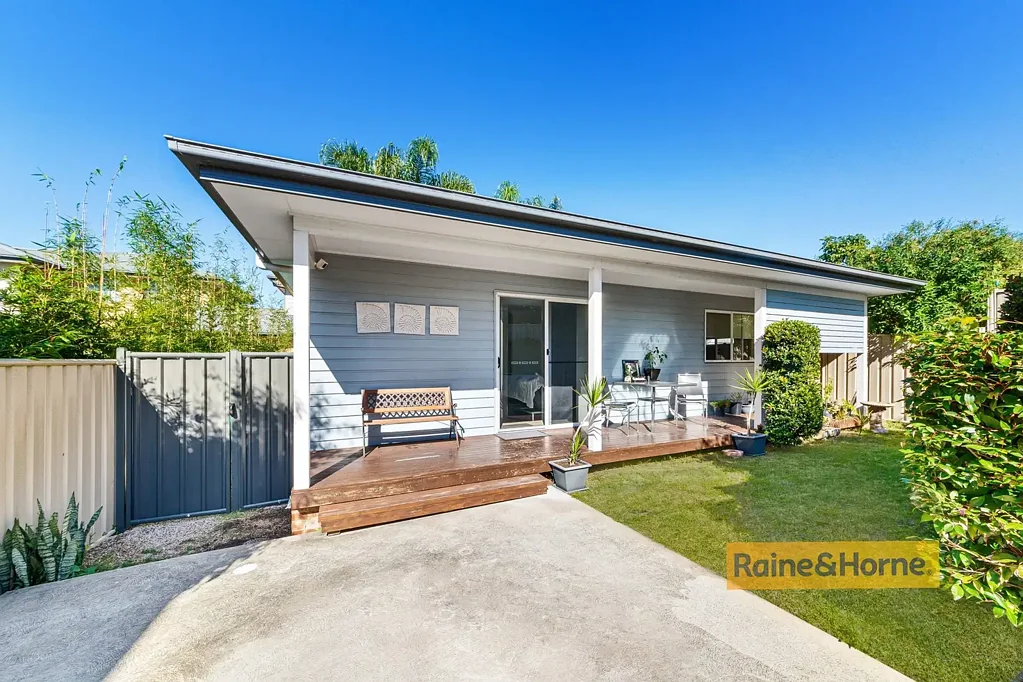 MODERN 3 BEDROOM COTTAGE