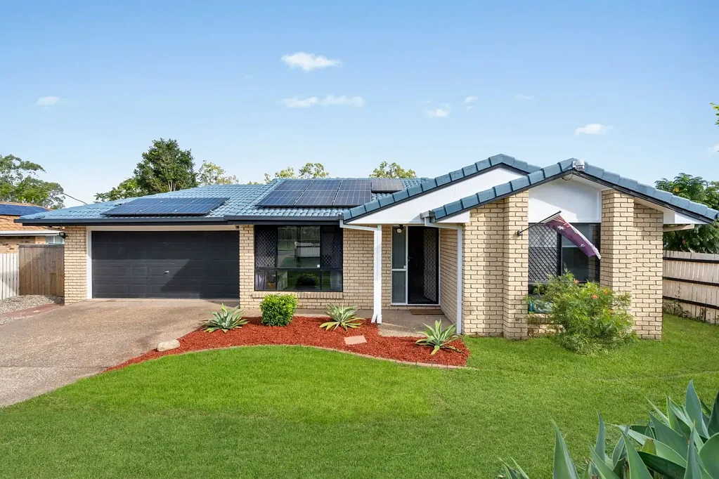 Crestmead 3ห้องนอน Perfectly Positioned Entertainer