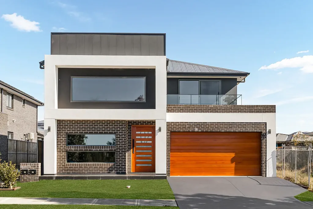 Marsden Park 5 Bedroom LAKE FACING HOME