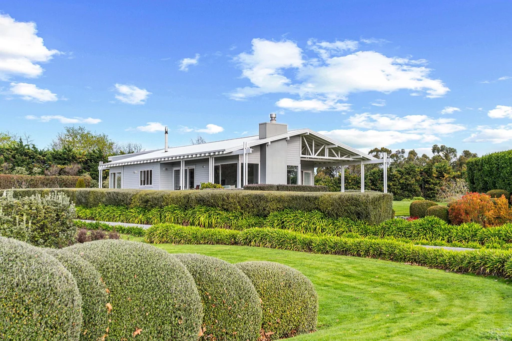 Martinborough 4બેડરૂમ Elevated Design, Exceptional Outlook