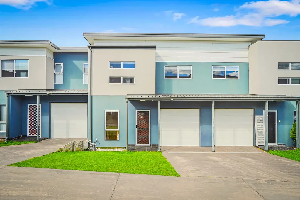 Glenfield 3ਬੈੱਡਰੂਮ Glenfield Gem – Modern Townhouse in Prime Location