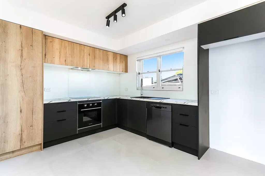 Bright 2-Bedroom Apartment with Garage in Prime Bronte Location
