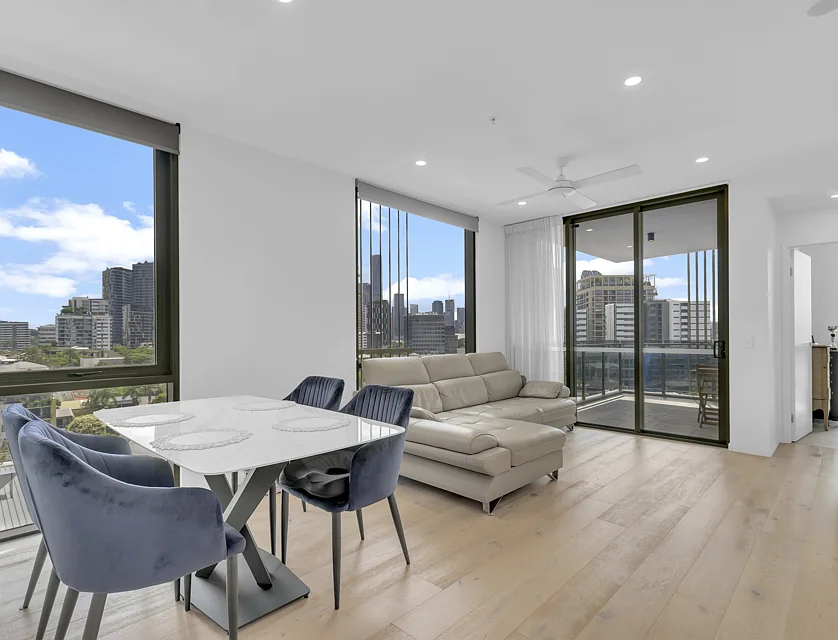 10603/19 Wilson Street, West End, Brisbane - Inner City Region, 2 कमरे, 2 बाथरूम, Apartment