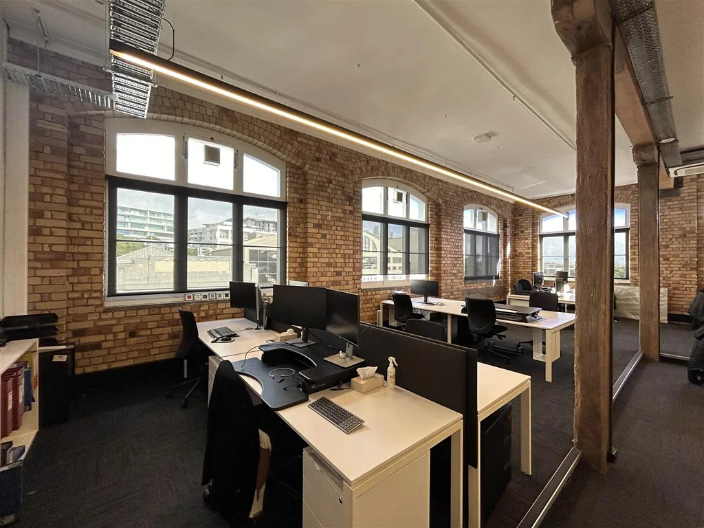 Parnell Savills - Striking Parnell Office