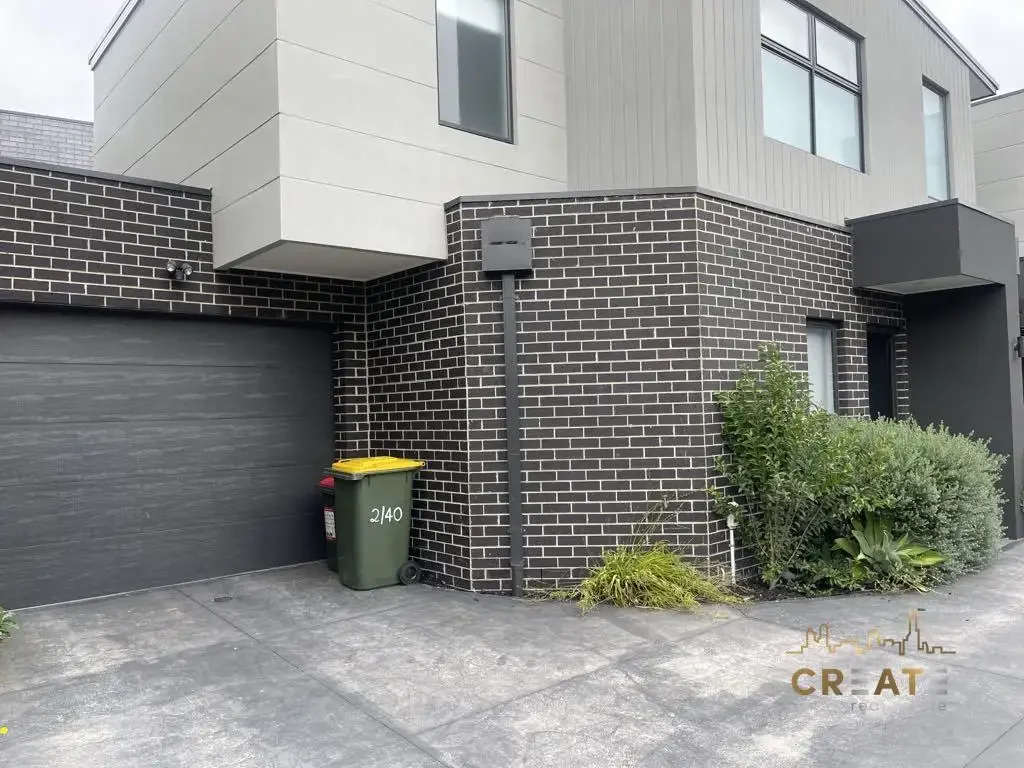 MODERN ELEGANCE MEETS ULTIMATE CONVENIENCE - YOUR DREAM HOME AWAITS!