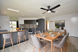 61 Middle Road, Hillcrest