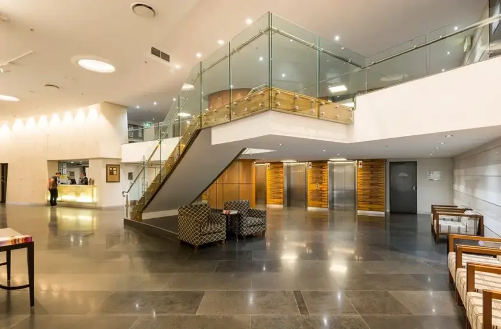 FULLY FURNISHED BEAUTIFUL APARTMENT IN AURORA OWER