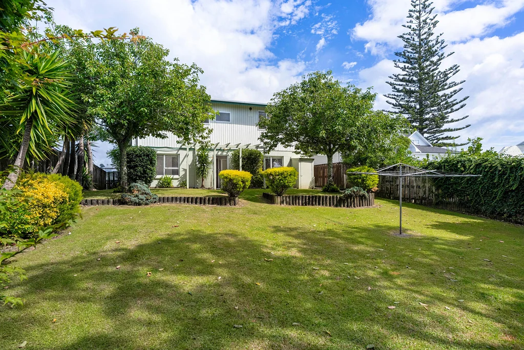 Whangamata 4ห้องนอน Spacious escape, central location