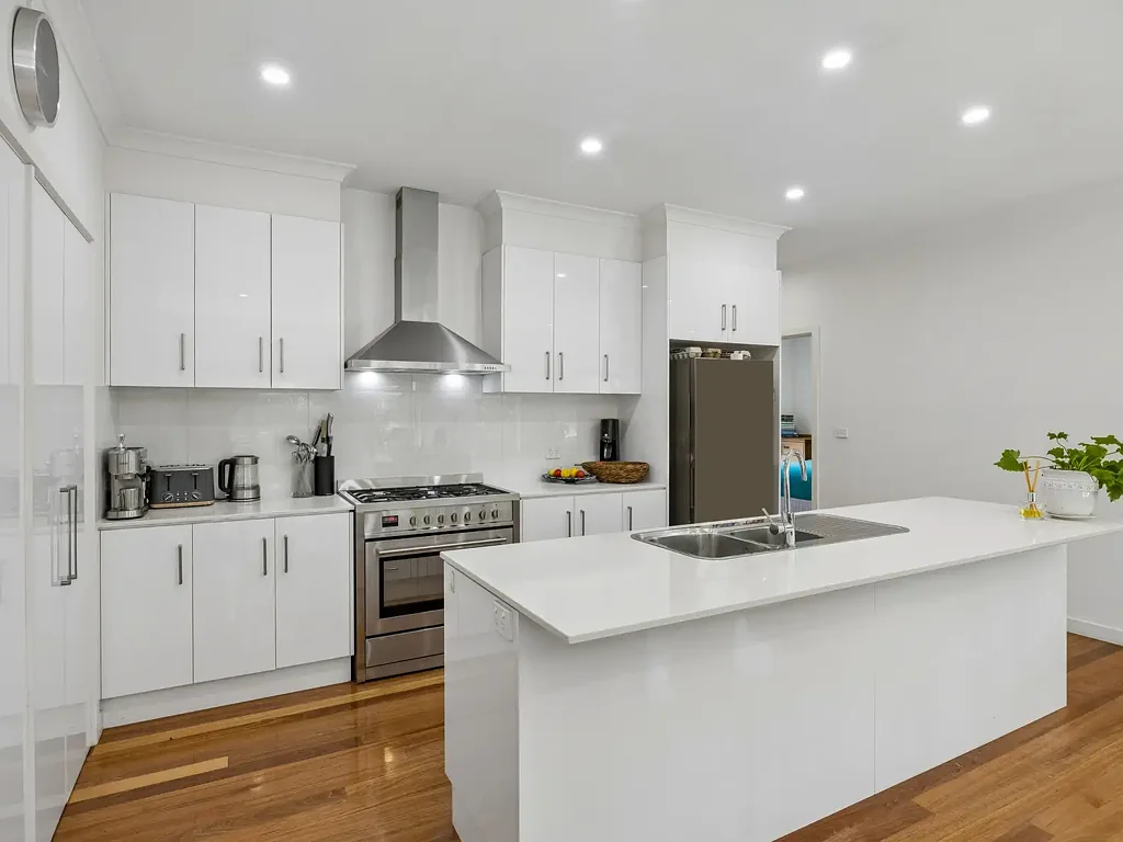Lilydale 4ਬੈੱਡਰੂਮ Modern, Low-Maintenance Living in a Quiet and Convenient Location