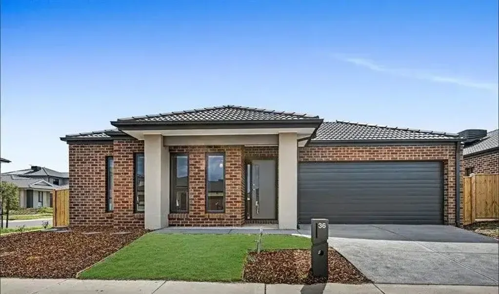 4 Bedrooms | 2 Bathrooms | 2 Living Areas | Double Garage
