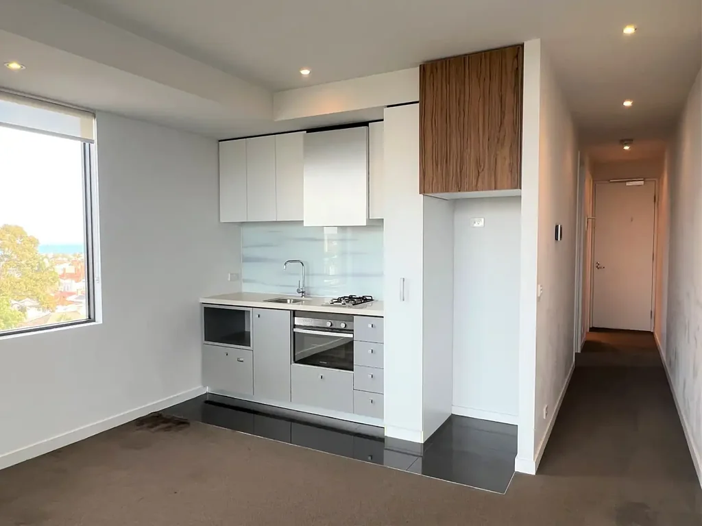 MODERN LIVING IN THE HEART OF ST KILDA!