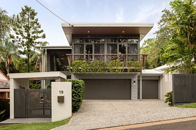 Bardon 5Moenga Hidden Architectural Sanctuary | The Ultimate Tree-Lined Family Entertainer