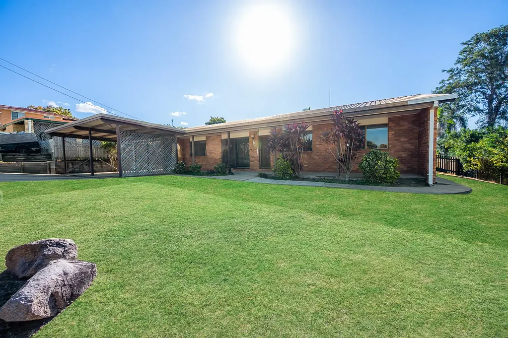 Clinton 4部屋 LOWSET FAMILY HOME WITH EXTRA PARKING