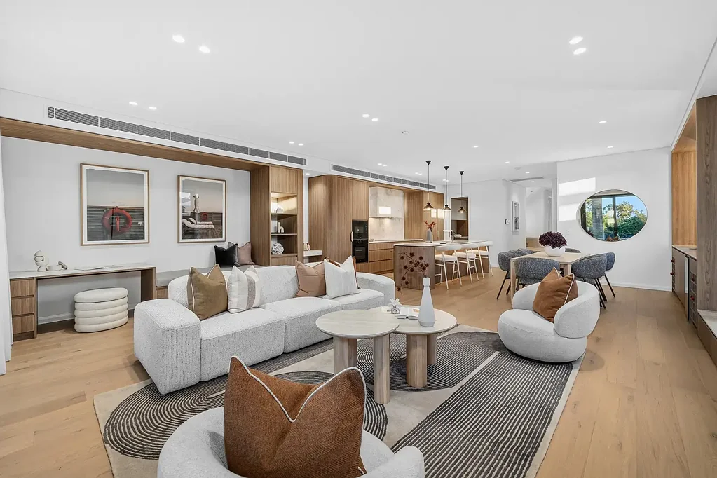 Little Bay 5Habitaciones Luxury Family Living with Exceptional Craftsmanship and Designer Finishes On 462m2 (approx.) of Land