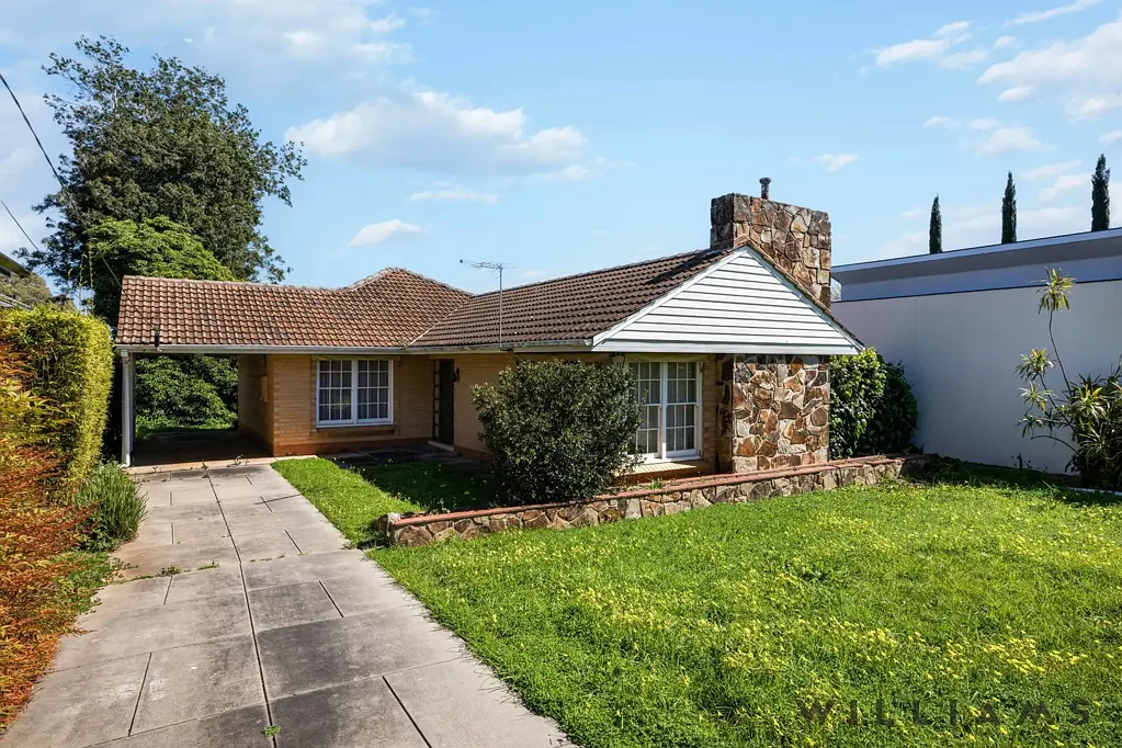 Rosslyn Park 3બેડરૂમ EXCEPTIONAL ROSSLYN PARK OPPORTUNITY - GENEROUS LAND HOLDING - 696sqm approx., ORIGINAL C.1960s RESIDENCE & EXCITING POTENTIAL