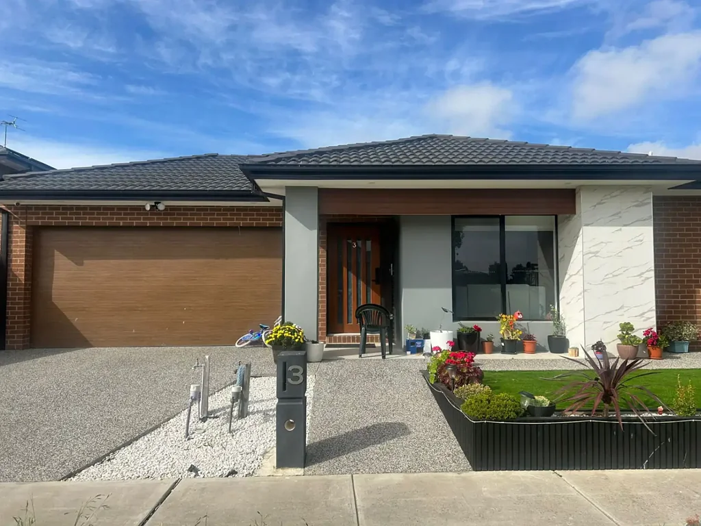 Spacious 4-Bedroom Family Home in Wallan