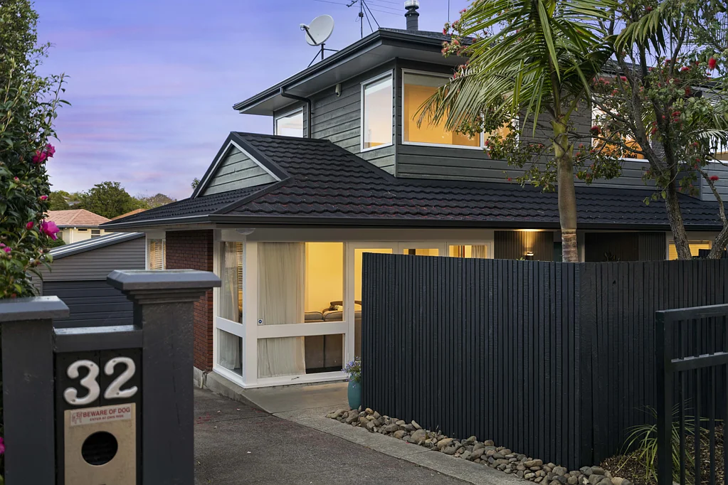 32 Mirrabooka Avenue, Botany Downs, Manukau City, Auckland