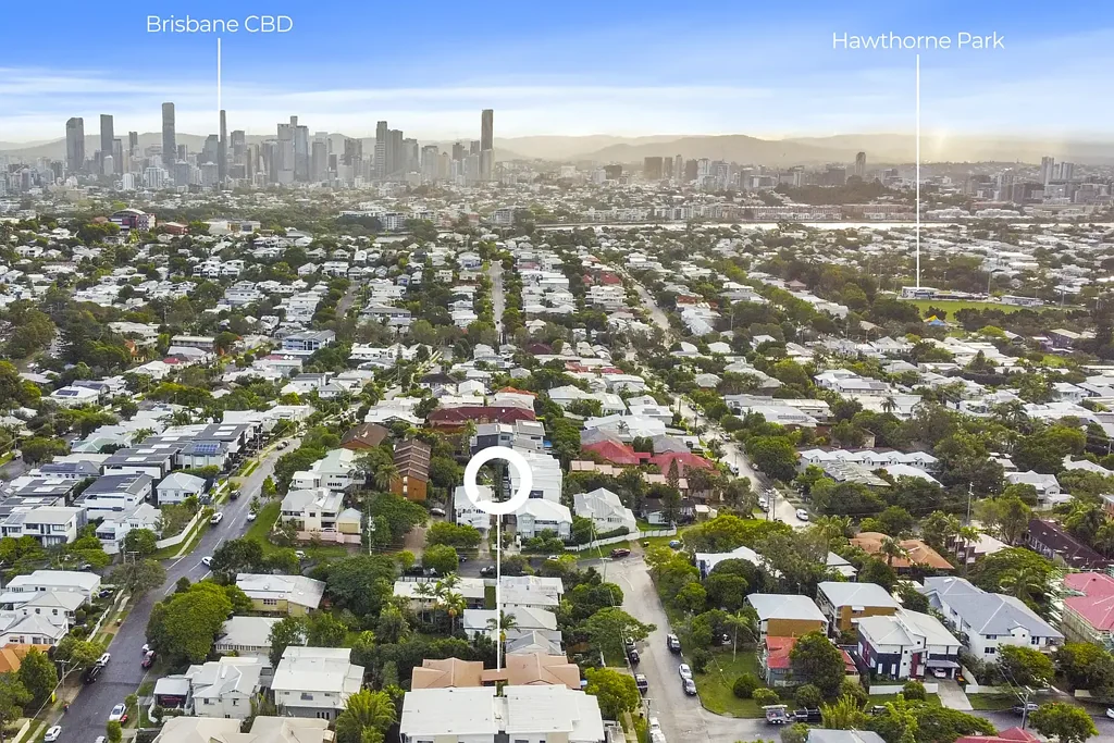 EASY LIVING IN THE HEART OF MORNINGSIDE.