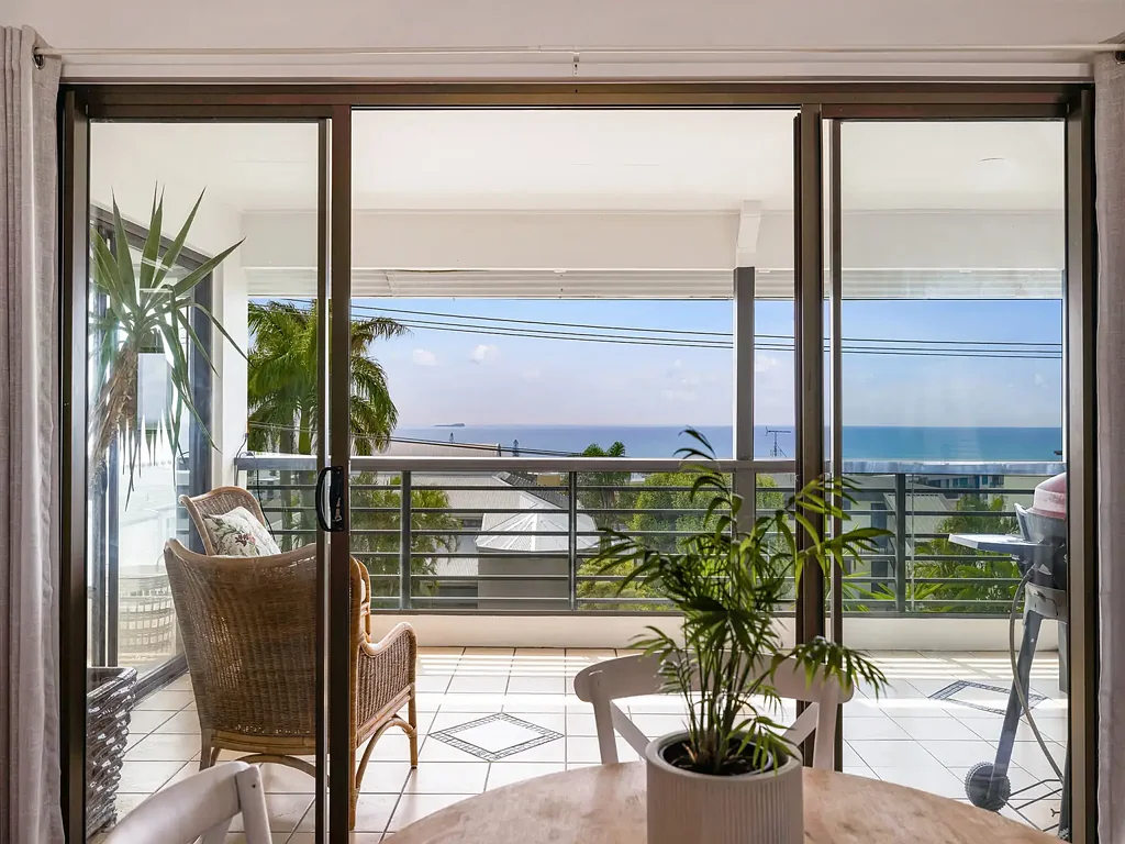 Mooloolaba 4 Bedroom Breathtaking 360° Coastal Views : A Rare 4-Bedroom Opportunity