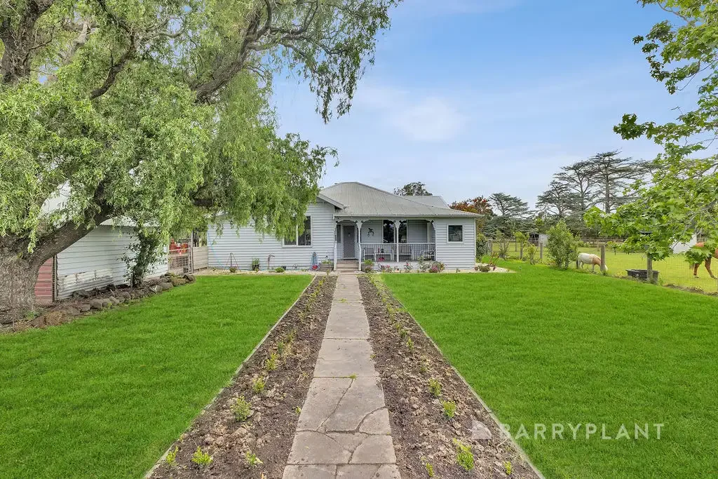Garfield 3房  FARM INVESTMENT OPPORTUNITY – A Rare Combination of Lifestyle, Income & Future Potential