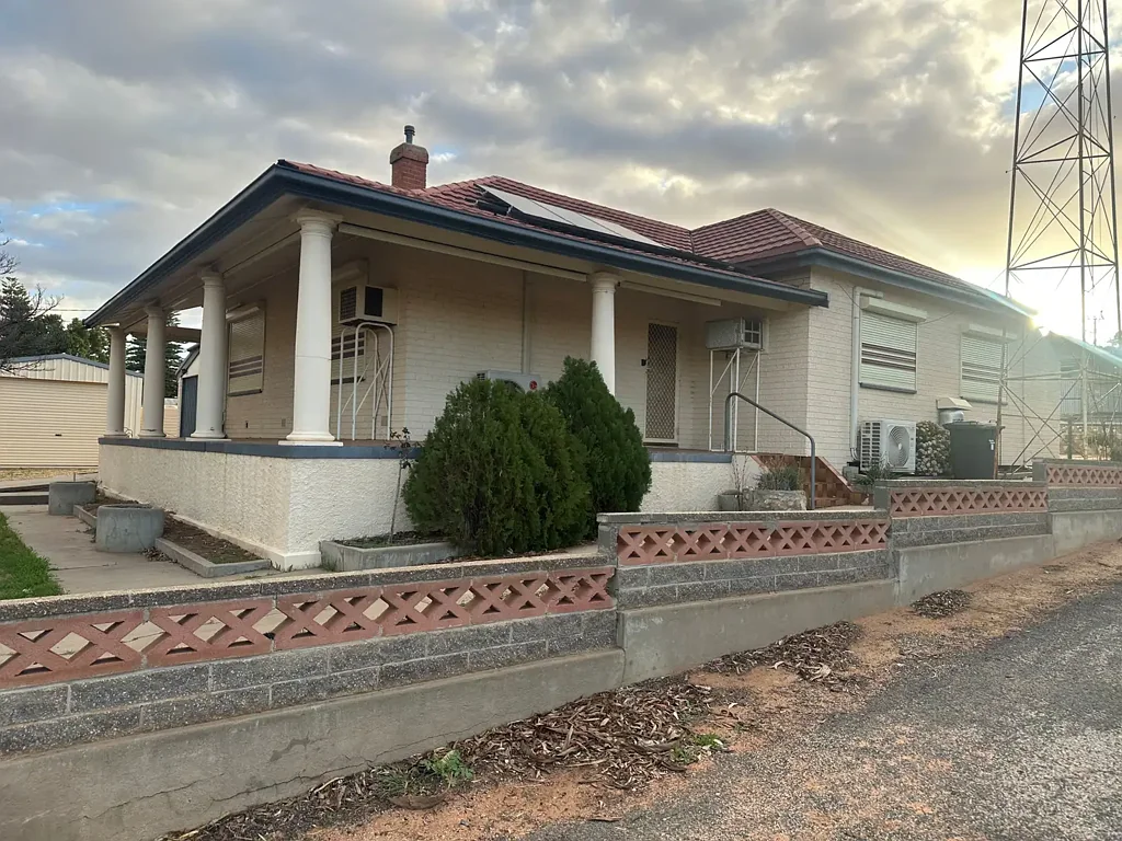 Charming 2-Bedroom Home