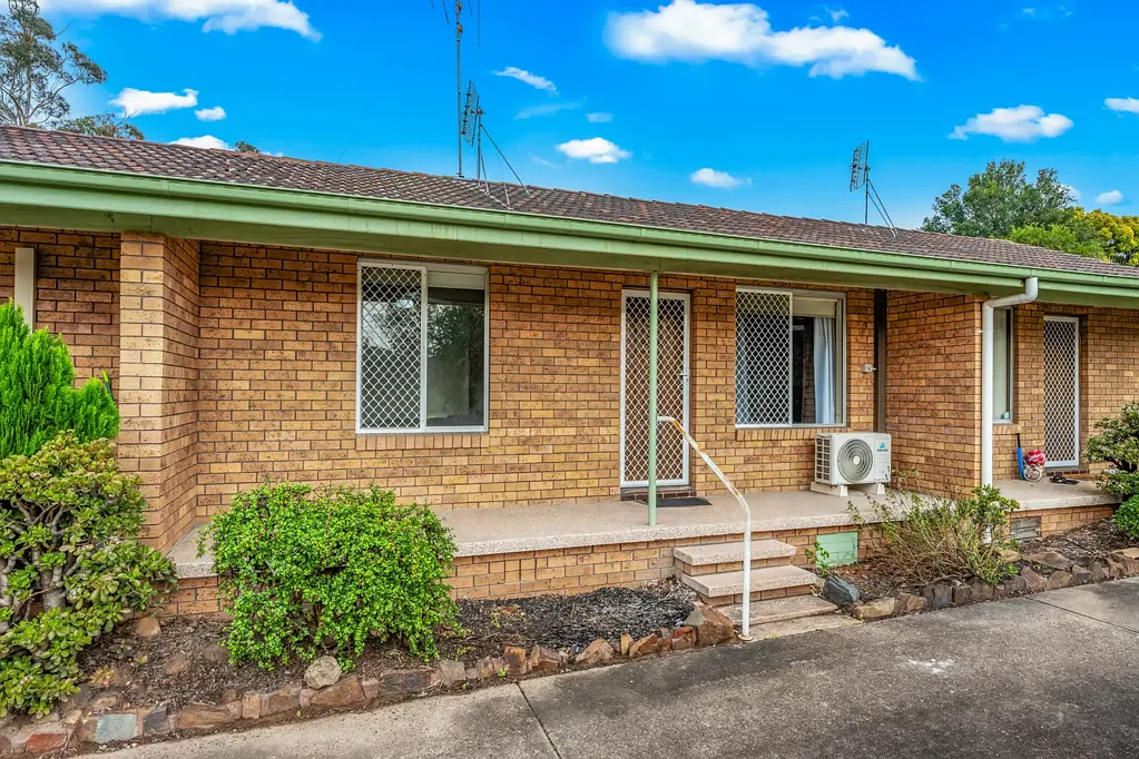 Singleton 2غرفة نوم Easy-Care Investment or First Home Opportunity in a Convenient Location
