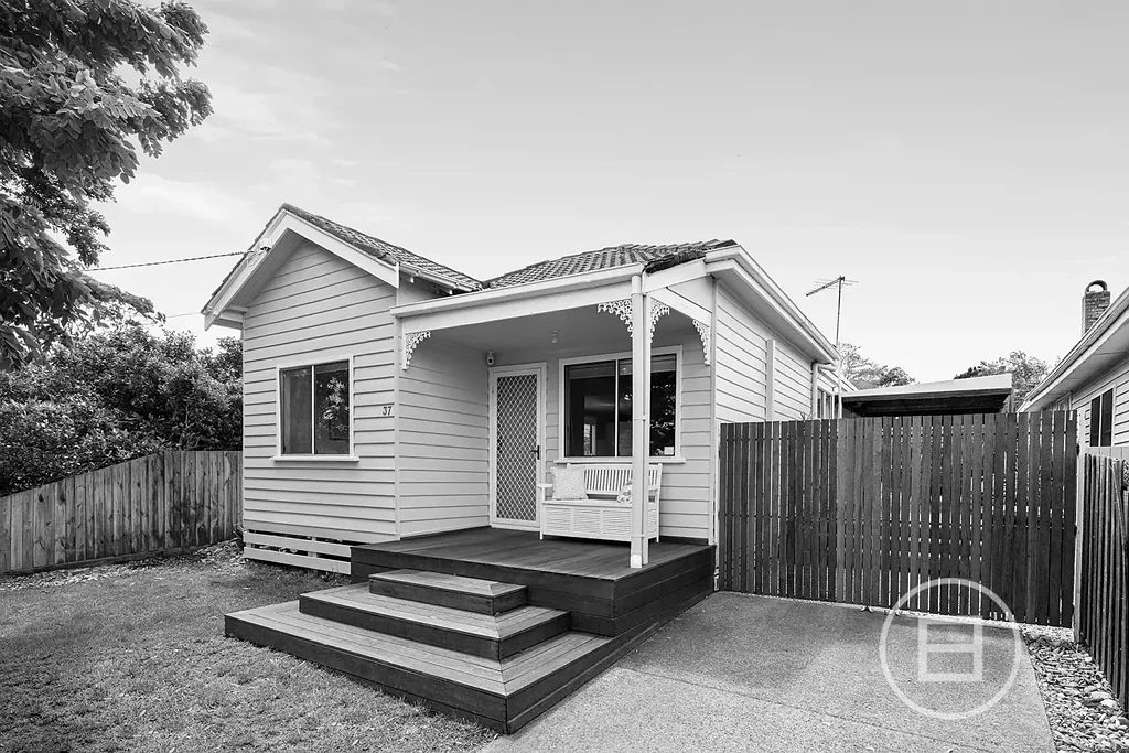 37 Seventh Avenue, Rosebud, VIC 3939