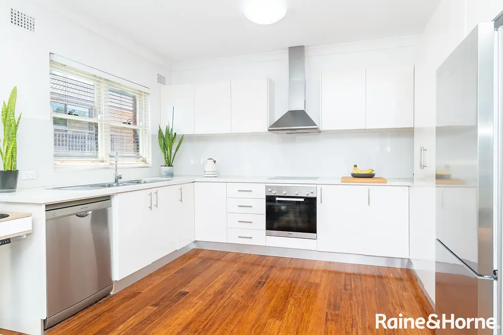 DEPOSIT TAKEN!!! RAINE AND HORNE FIVE DOCK | DRUMMOYNE - Light filled Two Bedroom Apartment - Conveniently located