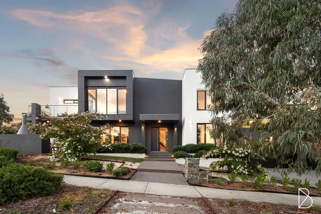 Elevated Family Living with Stunning Molonglo Valley Views