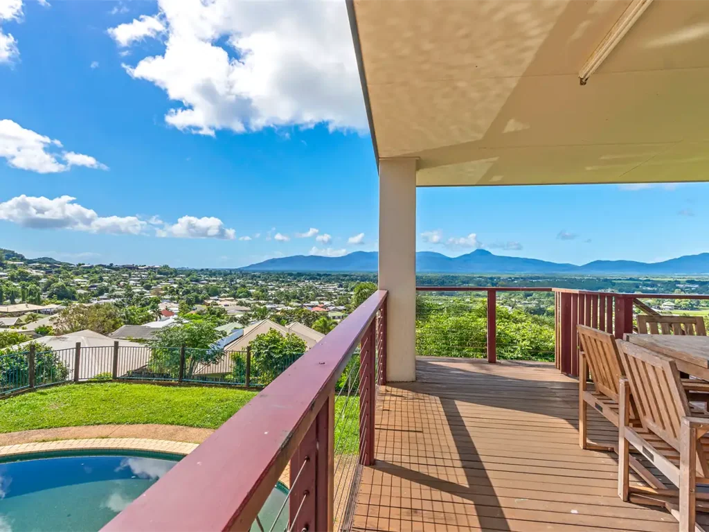 Bentley Park 4房  Stunning views. Stunning potential. Must Be Sold!